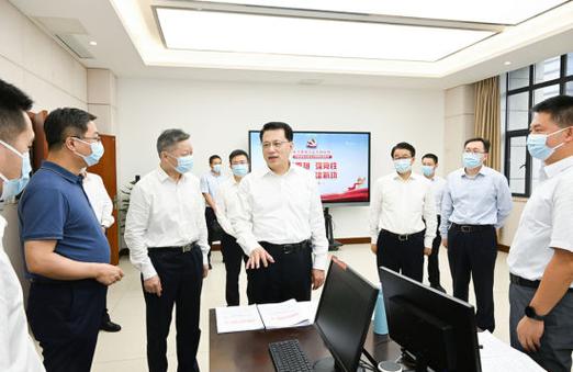 防灾减灾 重庆市委常委会召开会议。重庆市委书记袁家军主持并讲话。