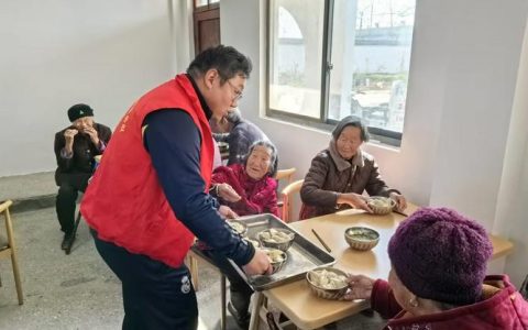 周末有热饭 节日有饺子 石家庄一家人志愿者为山区老人打造温暖食堂