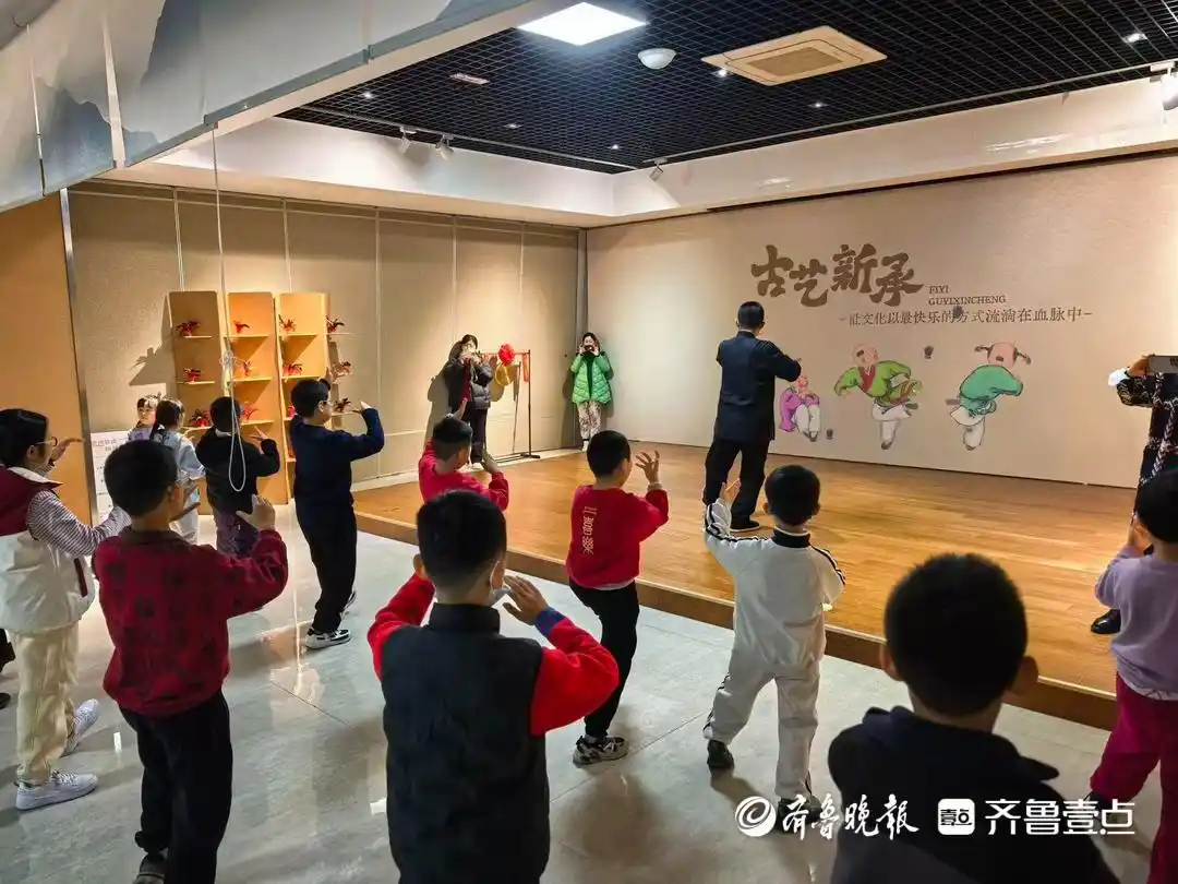 壹点公益丨志愿者与残障儿童共学武氏太极拳，互动中传递温暖