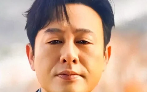 透明公益 没想到，默默救人才不到两个月，49岁的张颂文再次被官方点名