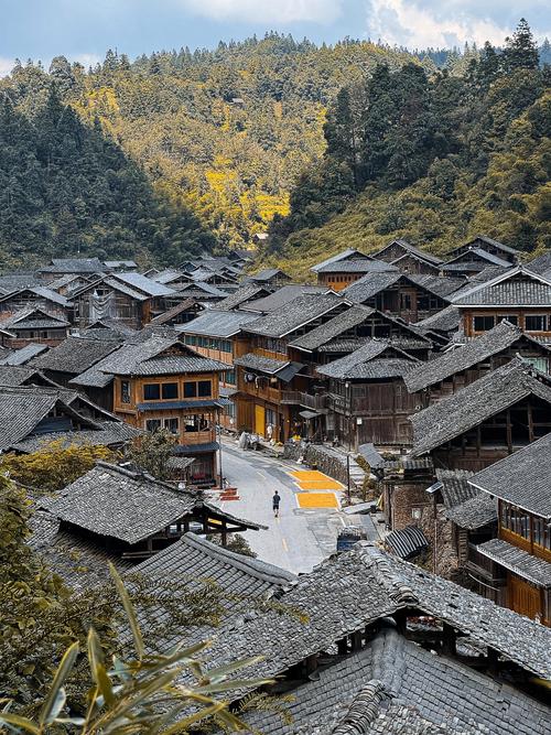 2025文旅产业加速蝶变，黄岗村成贵州首个世界级侗寨