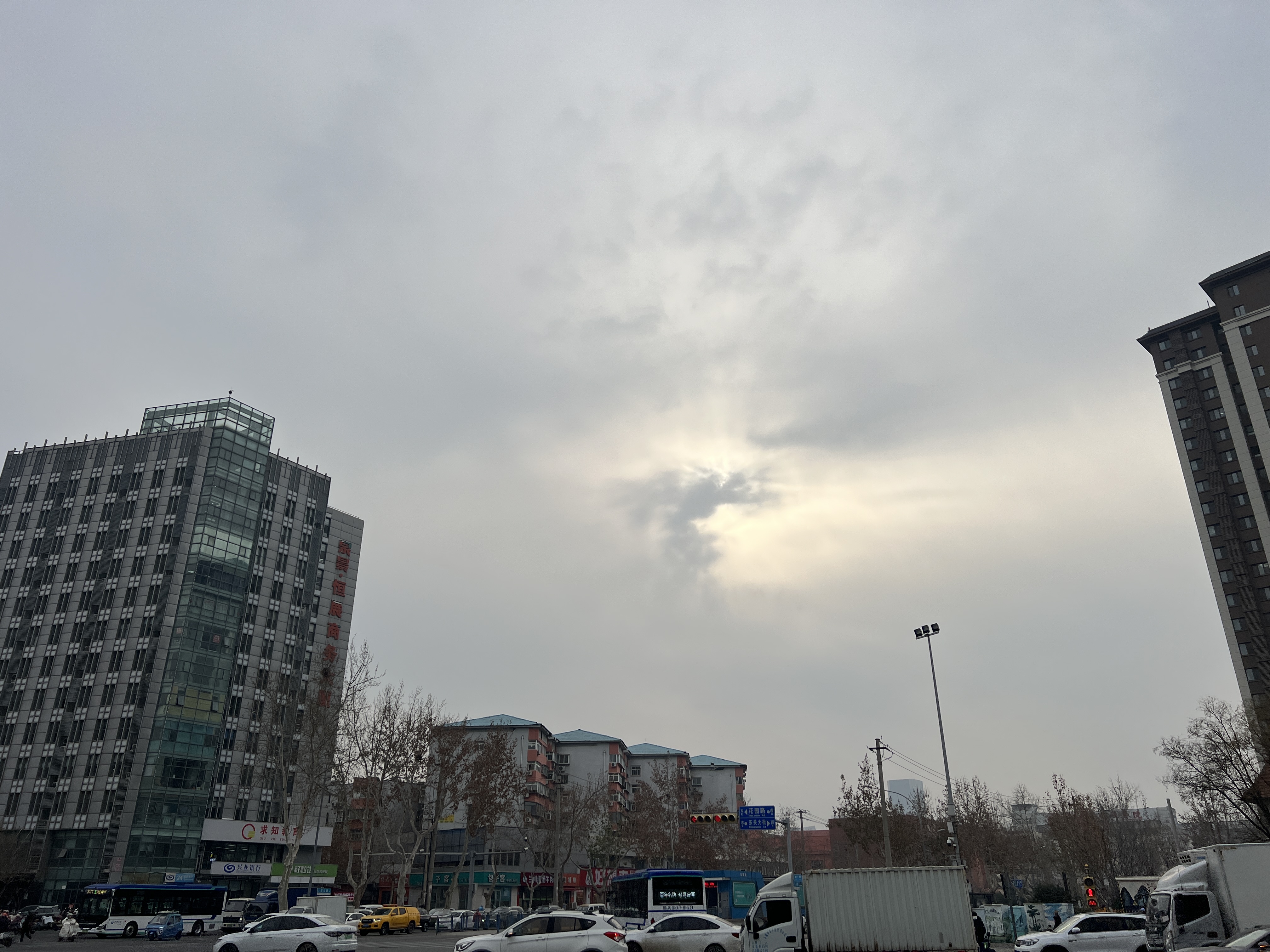 未来一周 山东有三次小雨或雨夹雪过程