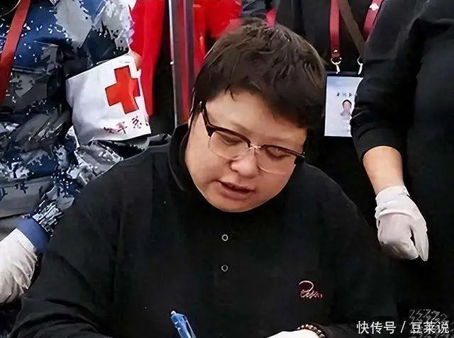 韩红也没想到，那个26年前她救下的孩子，如今成了她最大的成就！