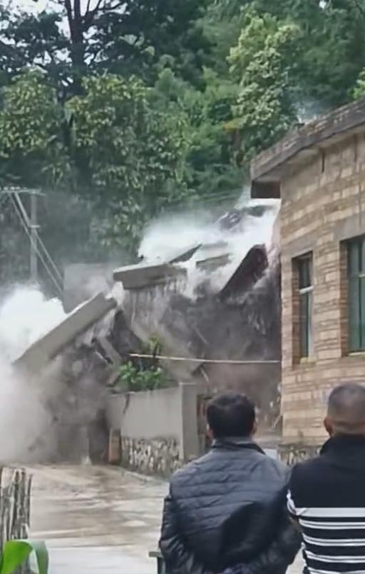 地震避险_灾害应急_滑坡逃生