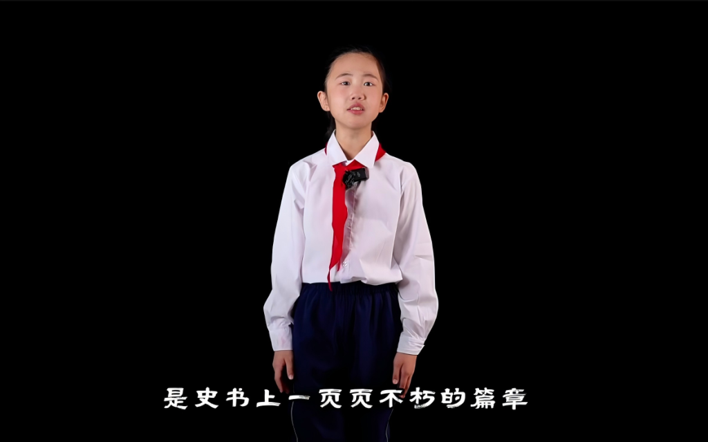李佳闻：金牌主播致敬祖国！用《祖国到底是什么》叩击心灵