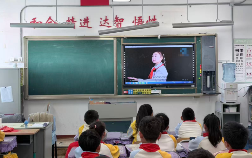 钱奕涵:温婉少女丹青绘国,《祖国到底是什么》传递深情