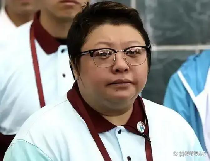 韩红一句走个面儿被推上风口，15年公益也挡不住公众对公益明星的苛刻审判