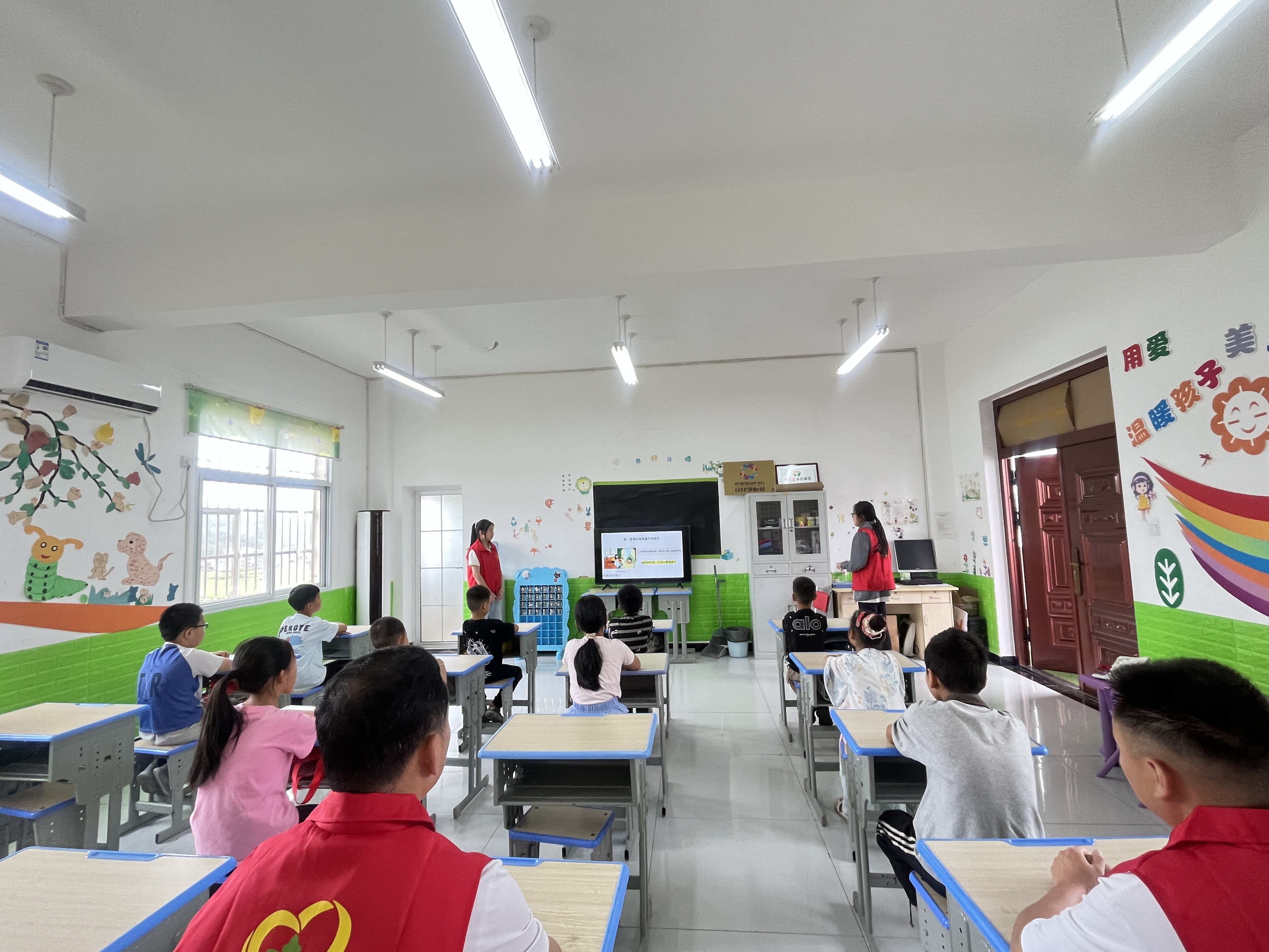 社区人居环境整治_社区共建_青少年文明宣讲